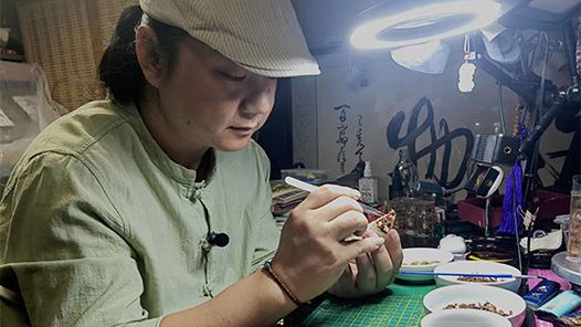 千職百態｜用半寸猢猻“演”出微縮世界