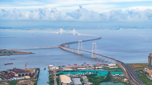 強國建設(shè)、民族復興的康莊大道——總書記引領(lǐng)我們書寫中國式現(xiàn)代化建設(shè)新篇章