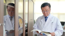 堅守重癥一線30余載 筑牢生命防線——記哈爾濱醫科大學附屬第一醫院重癥醫學科主任醫師于凱江