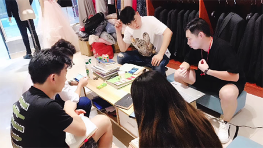 “背了雙肩包到湖南來創業”