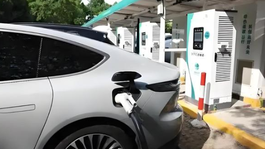 汽車為電網(wǎng)反向送電 重慶電動(dòng)車主首獲“售電”收益